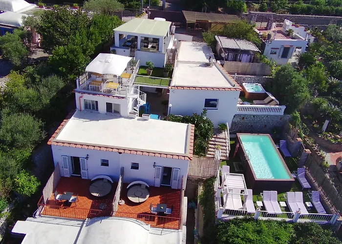 Bed and Breakfast Il Paradiso Di Capri 4*