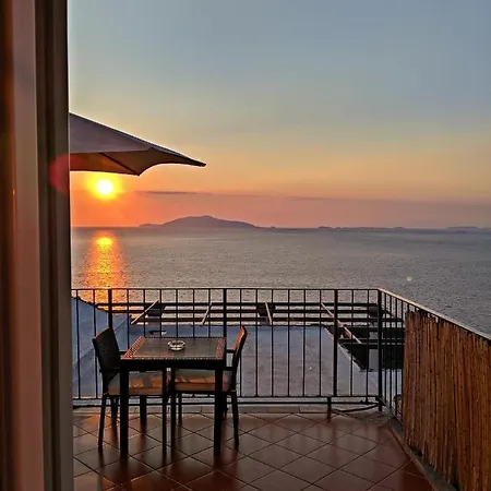 帕拉迪索卡普里住宿加早餐旅馆 4* 阿纳卡普里