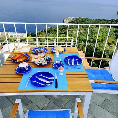 ベッド・アンド・ブレックファスト イル パラディーゾ ディ カプリ アナカプリ