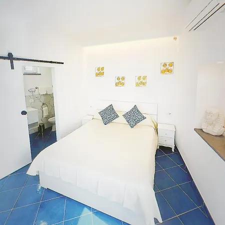 帕拉迪索卡普里住宿加早餐旅馆 住宿加早餐酒店 阿纳卡普里