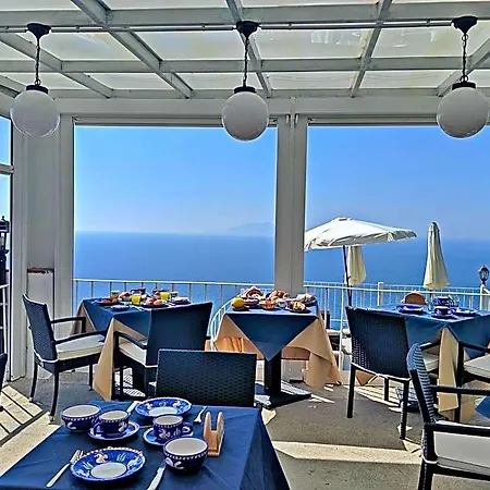 Il Paradiso Di Capri 4*